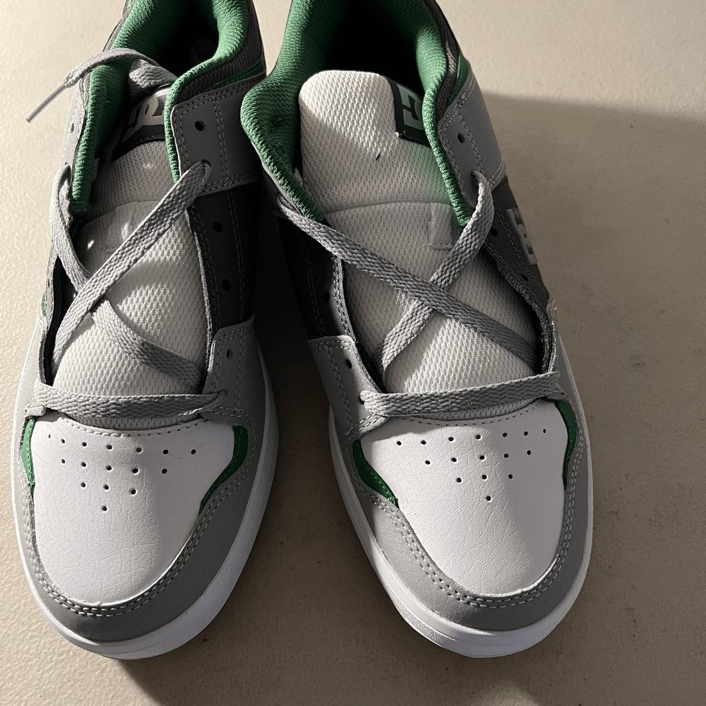 DC sneaker